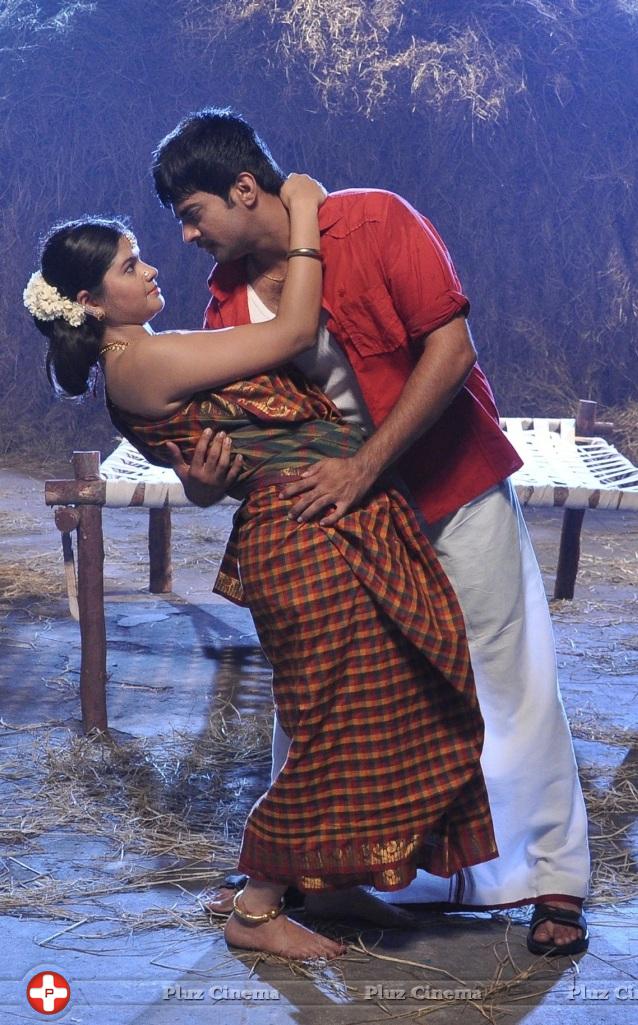 Uyirukku Uyiraga Movie Hot Stills | Picture 683555